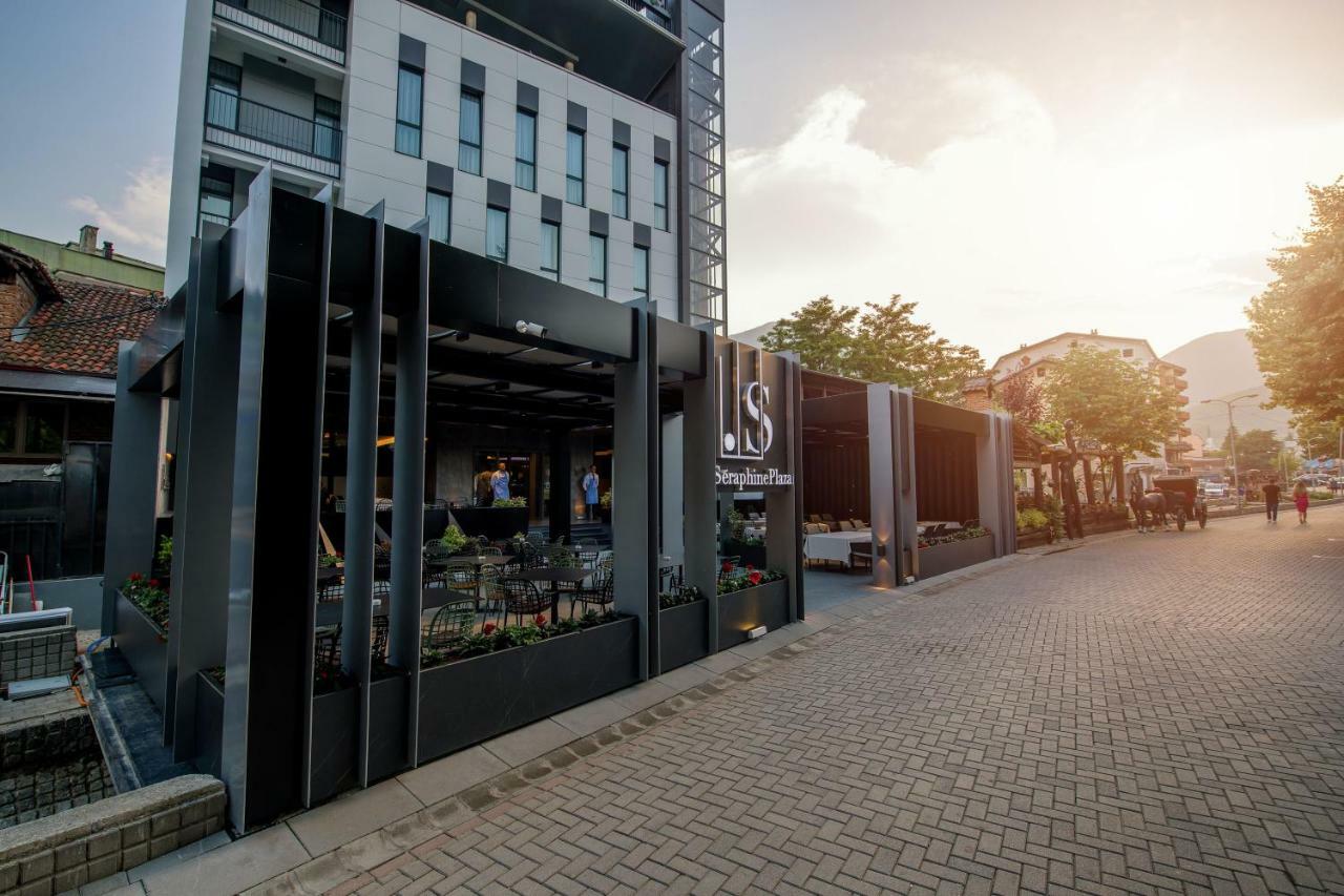 Seraphine Plaza Peje Exterior foto